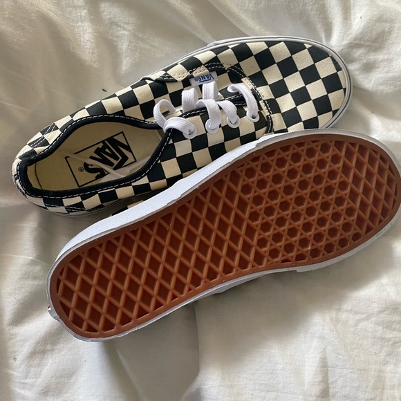 Vans authentic shoe, classic checker pattern. - Picture 1 of 6